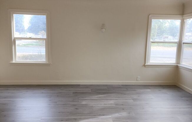 Country Home Between Empire and Waterford- 3 Bedroom 1 Bathroom With Central Heat And Air