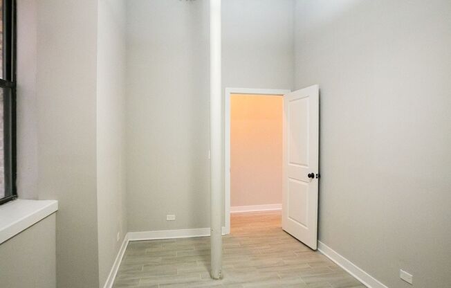 2 beds, 1 bath, 1,500 sqft, $1,800, Unit 4439-SF