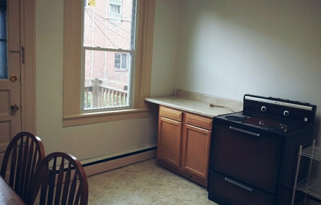 2 beds, 1 bath, 1,000 sqft, $1,650, Unit 424-1 TMKRentals.com