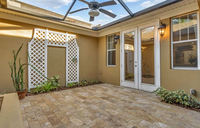 Beautiful Citrus Park 3BR/2BA home with courtyard and detached garage in Ravinia