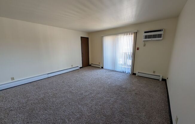 2 beds, 1 bath, 970 sqft, $1,299, Unit FB   2135