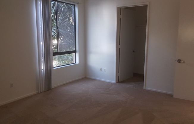 2 beds, 2 baths, 1,072 sqft, $3,095, Unit 7076 - 208