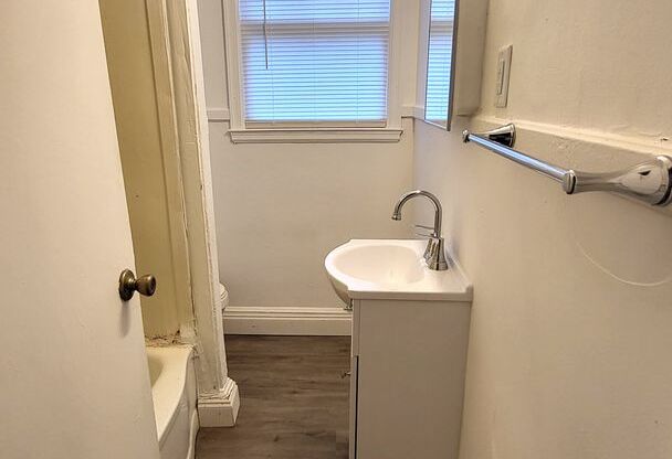 2 beds, 1 bath, $675