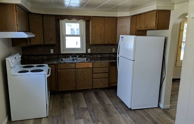 2 beds, 1 bath, $850