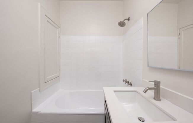 Studio, 1 bath, 400 sqft, $1,395, Unit 214