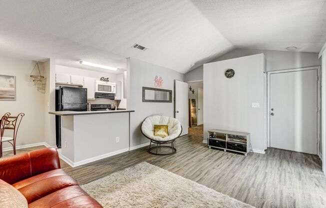 2 beds, 2 baths, 1,000 sqft, $1,050, Unit C21