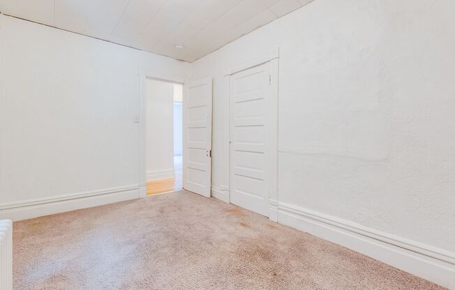 406 Kingsboro Street