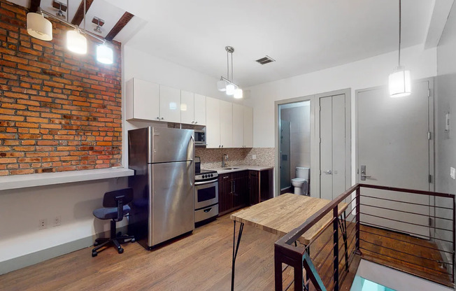 71 STUYVESANT AVE