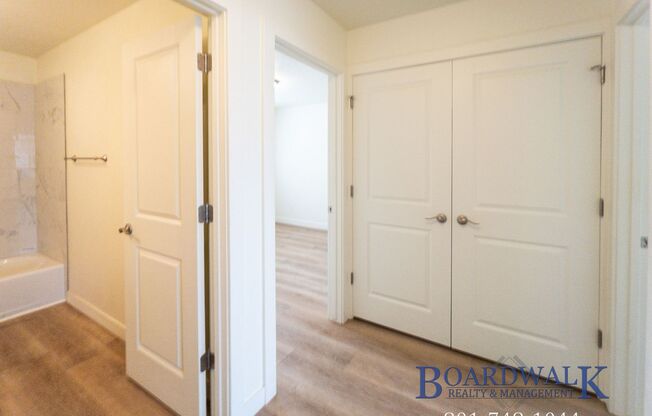 3 beds, 1 bath, 1,250 sqft, $1,375, Unit 328 E Main St #8