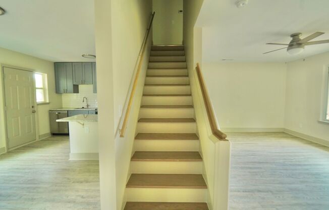 2 beds, 1 bath, 1,040 sqft, $1,850, Unit 539WD01