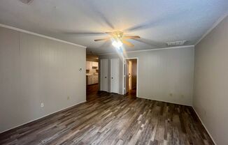 2 beds, 1 bath, 750 sqft, $1,125, Unit B