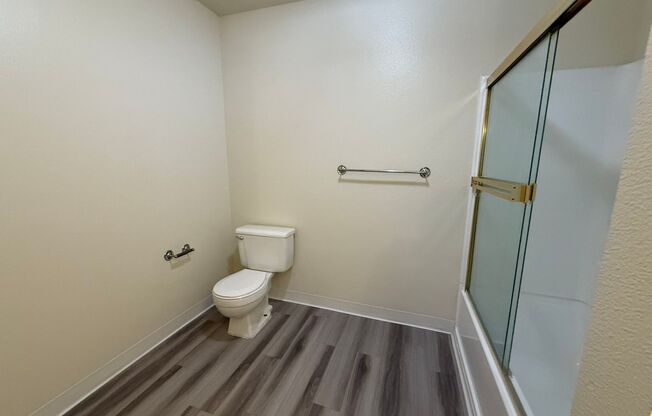 2 beds, 2 baths, 1,097 sqft, $1,980