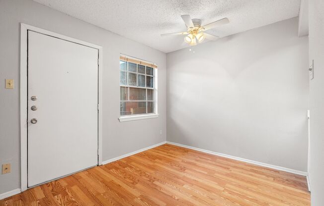 2 beds, 1 bath, 750 sqft, $1,095, Unit K714 - 307 - 206