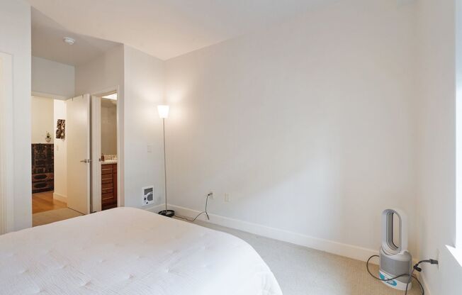 2 beds, 2 baths, $2,495, Unit UNIT # 302