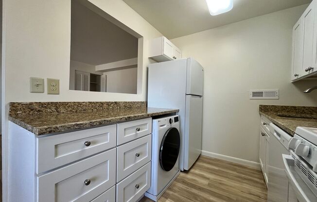 1 bed, 1 bath, 650 sqft, $1,400, Unit 2715B-2A