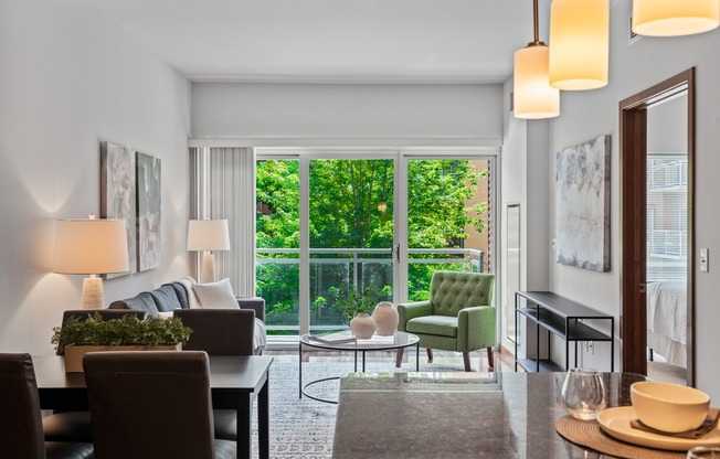 Apartments in Downtown Madison, Wisconsin. Domain Apartments offers luxury studio, 1 bedroom, 1 bedroom + Den, and 2 bedroom apartments.