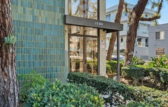 1 bed, 1 bath, $2,595, Unit Huntington Beach, CA 92647