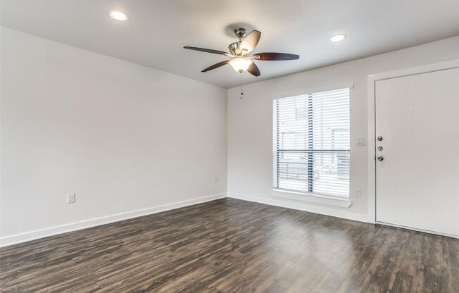 1 bed, 1 bath, 655 sqft, $1,285, Unit 111