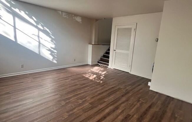 2 beds, 1 bath, 850 sqft, $1,250, Unit 102