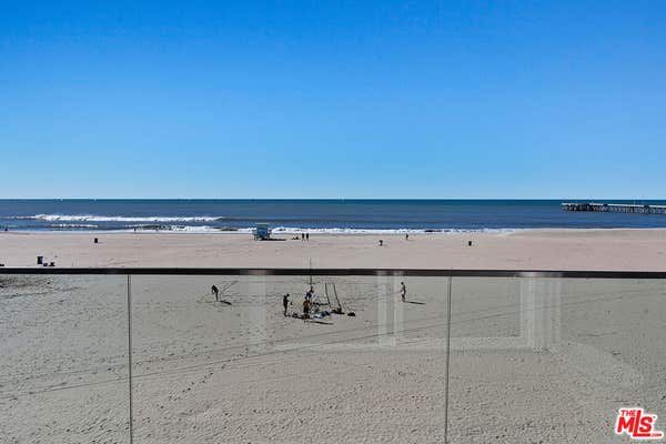 1 Driftwood St