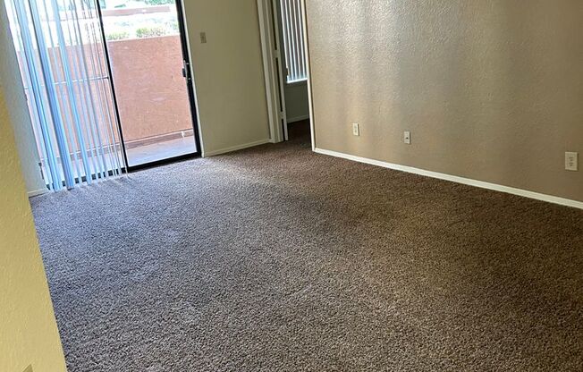2 beds, 2 baths, 957 sqft, $1,015, Unit 08