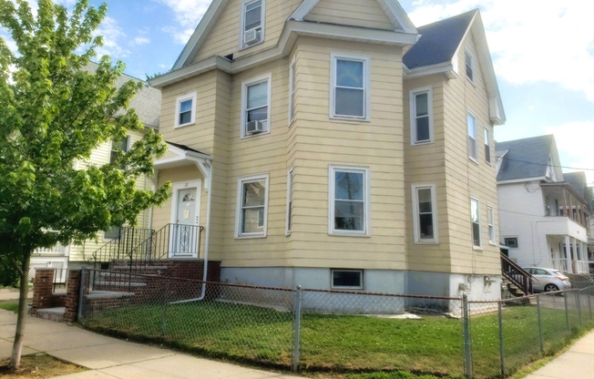 27 MEDFORD ST