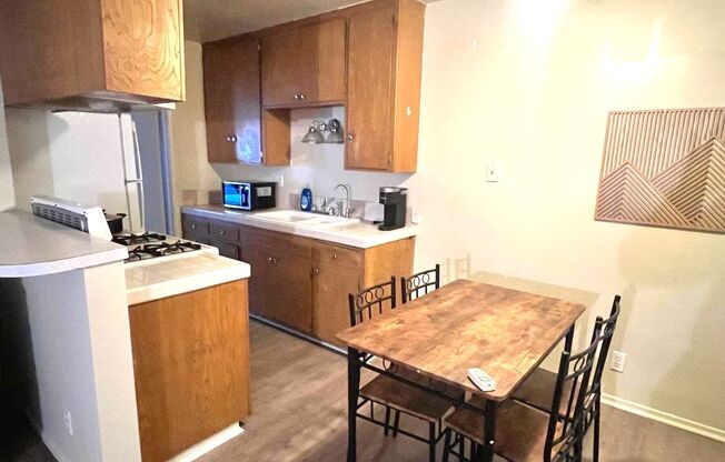 1 bed, 1 bath, 540 sqft, $2,017, Unit 6