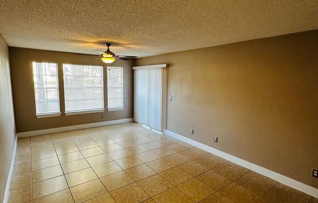 1 bed, 1 bath, $1,400, Unit UNIT 3413