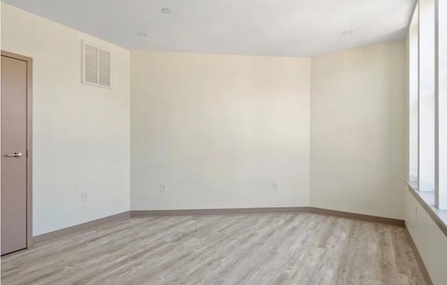 1 bed, 1 bath, 627 sqft, $3,000, Unit Unit 203