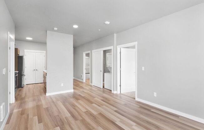 2 beds, 2 baths, 919 sqft, $2,020, Unit 403