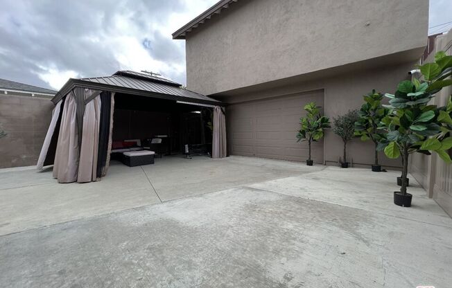 3 beds, 2 baths, 1,132 sqft, $4,390