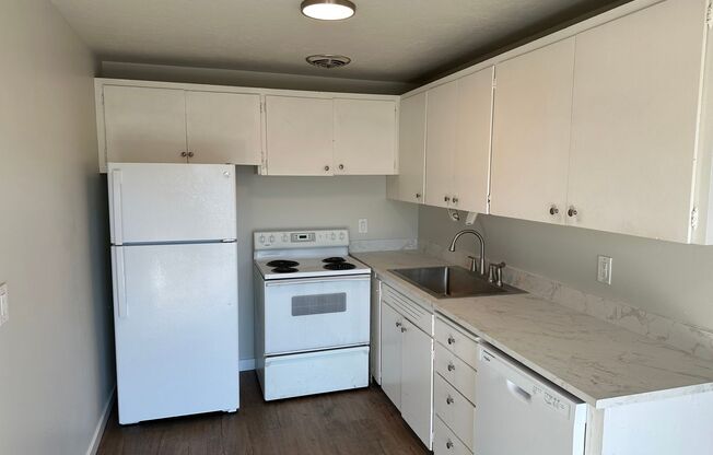 2 beds, 1 bath, 850 sqft, $1,895, Unit 504