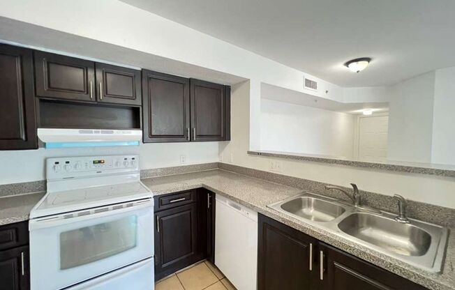 3 beds, 2 baths, 1,079 sqft, $3,200, Unit 13780-301
