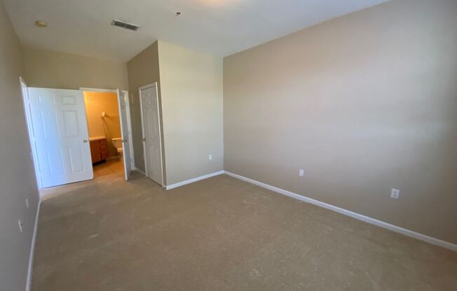 3 beds, 2 baths, $1,699, Unit # 229