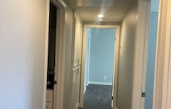 2 beds, 2 baths, 850 sqft, $2,820, Unit 835-06