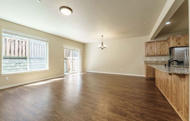ASK ABOUT OUR AUGUST MOVE IN SPECIAL: Spacious Two-Story Townhome 3 bedroom 2.5 bath