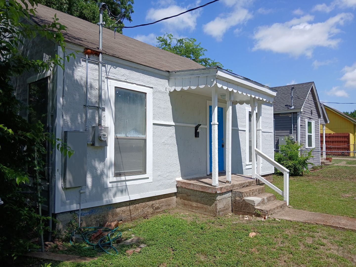 2 Bed 1 Bath One Story House in Dallas