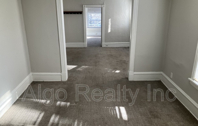 4129 N COLFAX AVE