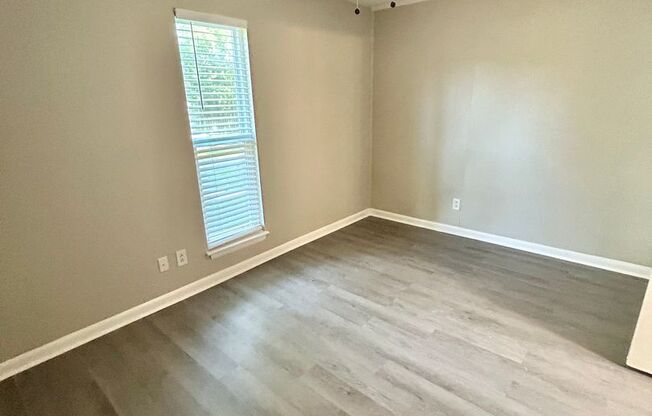 2 beds, 1.5 baths, 990 sqft, $975, Unit 4416-F