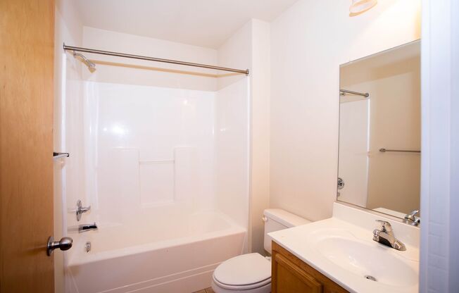 2 beds, 2 baths, 900 sqft, $1,750, Unit 206