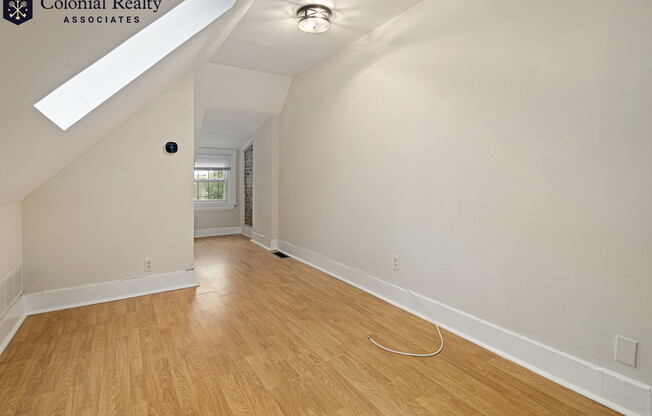 11 MANSFIELD ST