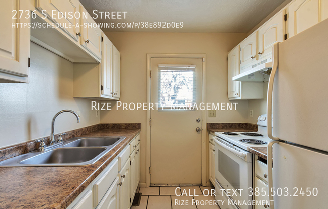 2736 S EDISON ST
