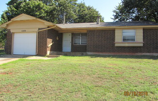 Nice 3-bed 1-bath home for rent in SE OKC.