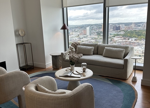 1 bed, 1.5 baths, 897 sqft, $8,950, Unit 2706