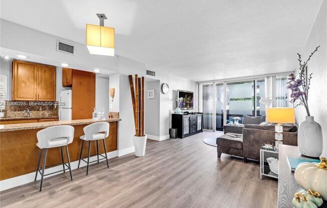 830 NW 87 AVE