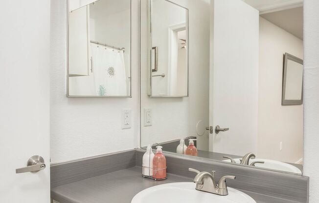 2 beds, 2 baths, 972 sqft, $1,599, Unit 320