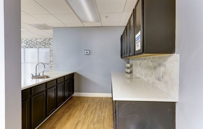 2 beds, 1 bath, 767 sqft, $1,075