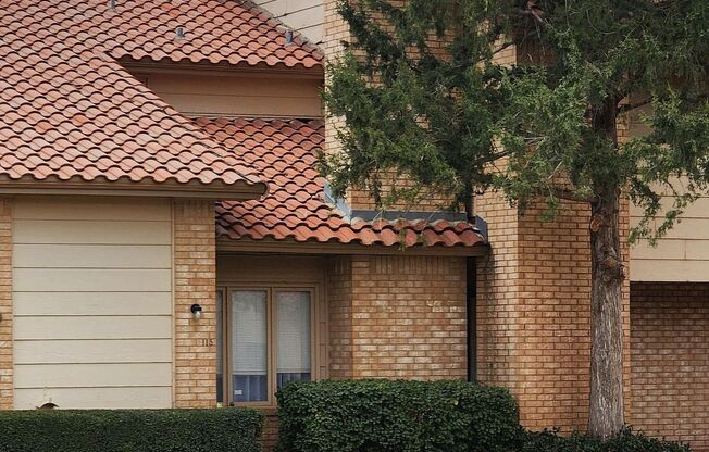 Cute 1 bed 1.5 bath in Whisperwood