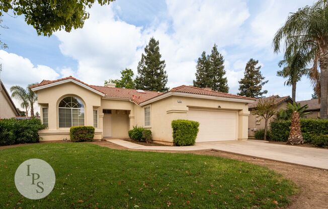 North West Fresno Home, 3BR/2BA, nearby Marketplace at El Paseo - All New Paint, Blinds and Flooring!