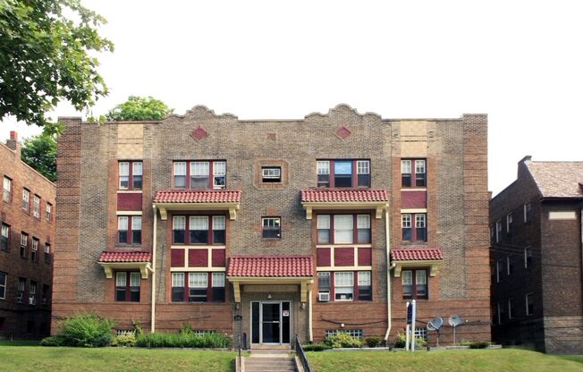 Phillips Avenue Apartments